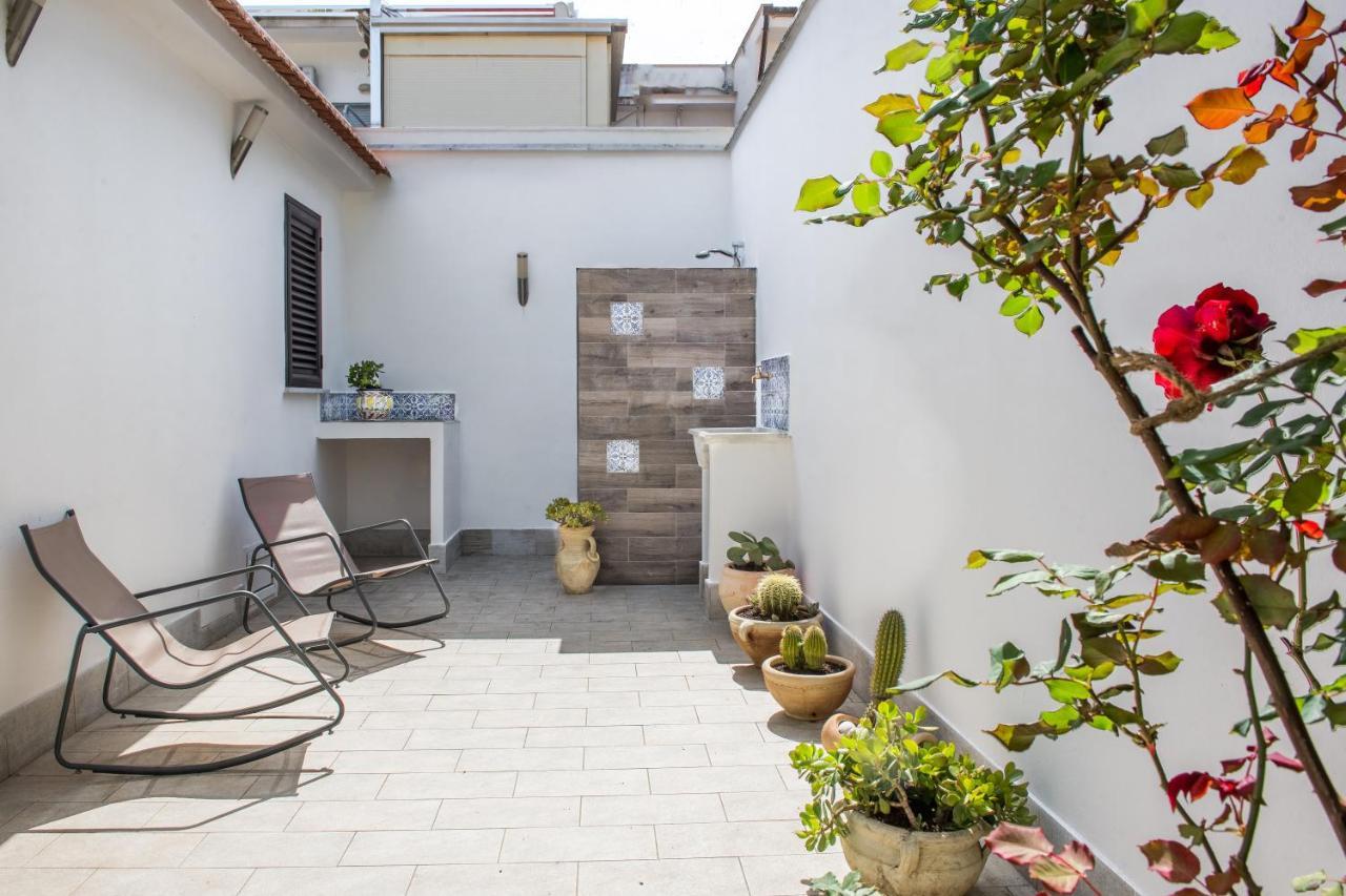 Villa Cinzia-150 Mt From The Beach 蒙德罗 外观 照片